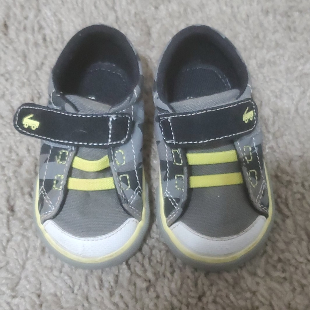 Toddler shoes